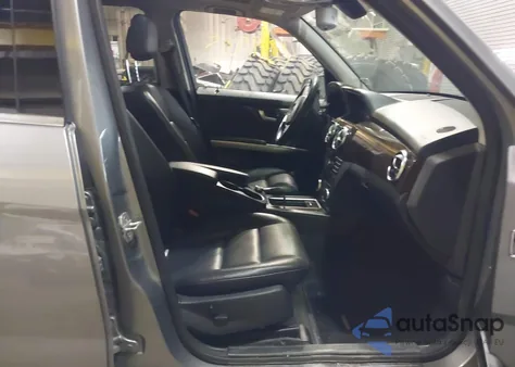 2015 Mercedes-Benz Glk 350 4Matic z USA, uszkodzony, nr VIN WDCGG8JB5FG345334